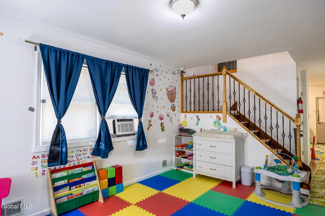 Photo of 821 Hillside Avenue