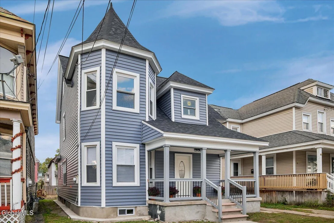Photo of 27 Robinson Street