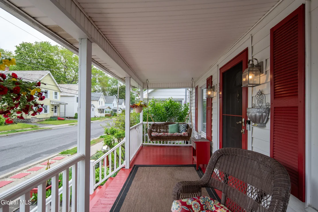 Photo of 321 Glen Avenue