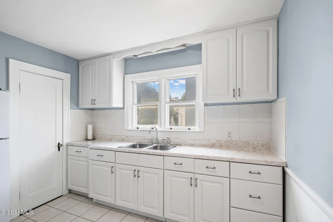 Photo of 1229 Paul Avenue
