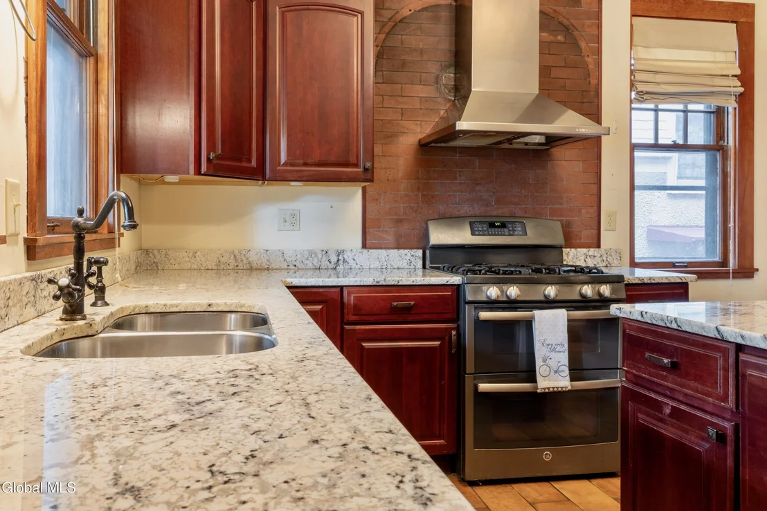 Photo of 6 Morris Avenue