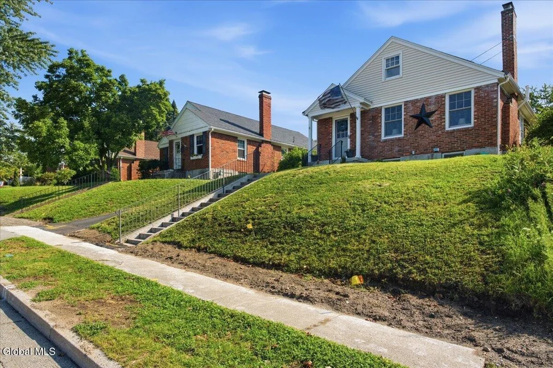 Photo of 8 Center View Drive