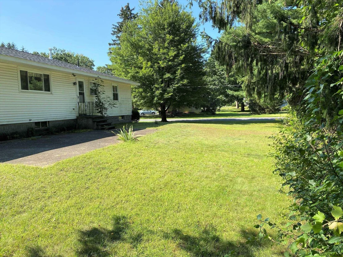 Photo of 51 MANCHESTER Drive