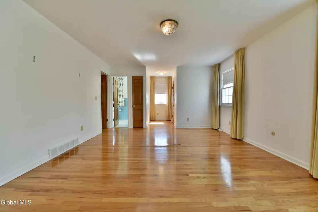 Photo of 1205 Viewmont Drive
