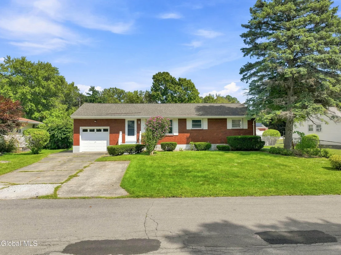Photo of 4 Pettibone Drive