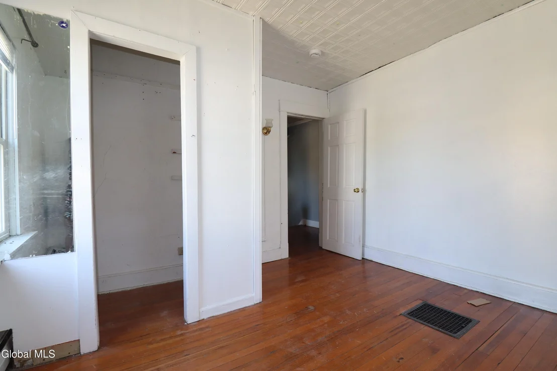 Photo of 417 Eleanor Street