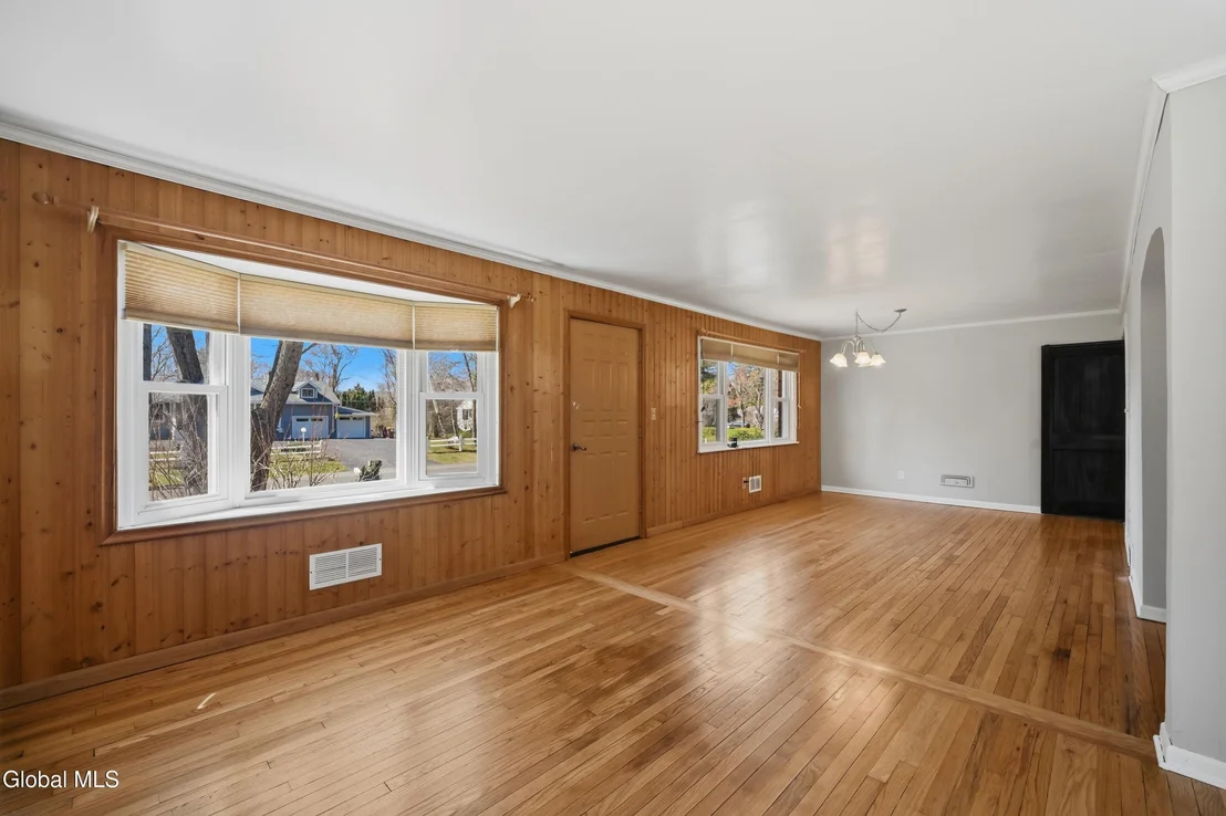 Photo of 138 Birchwood Drive