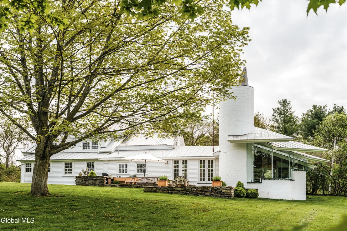 Photo of 433 Rapp Road