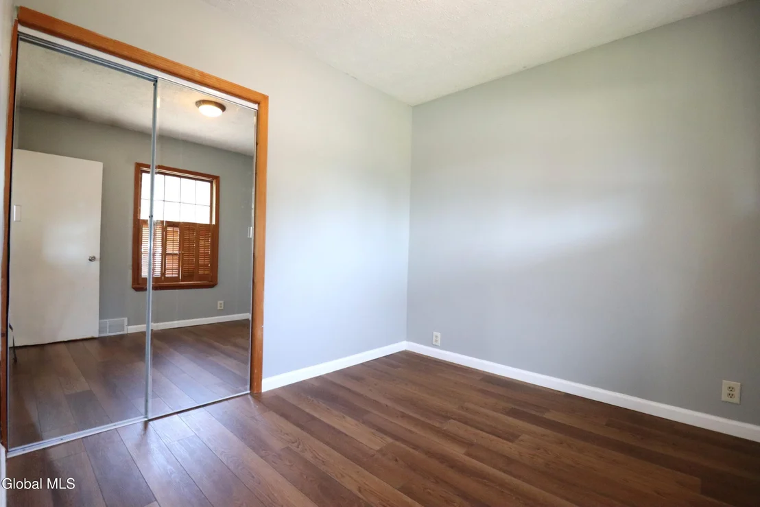 Photo of 319 Melrose Street