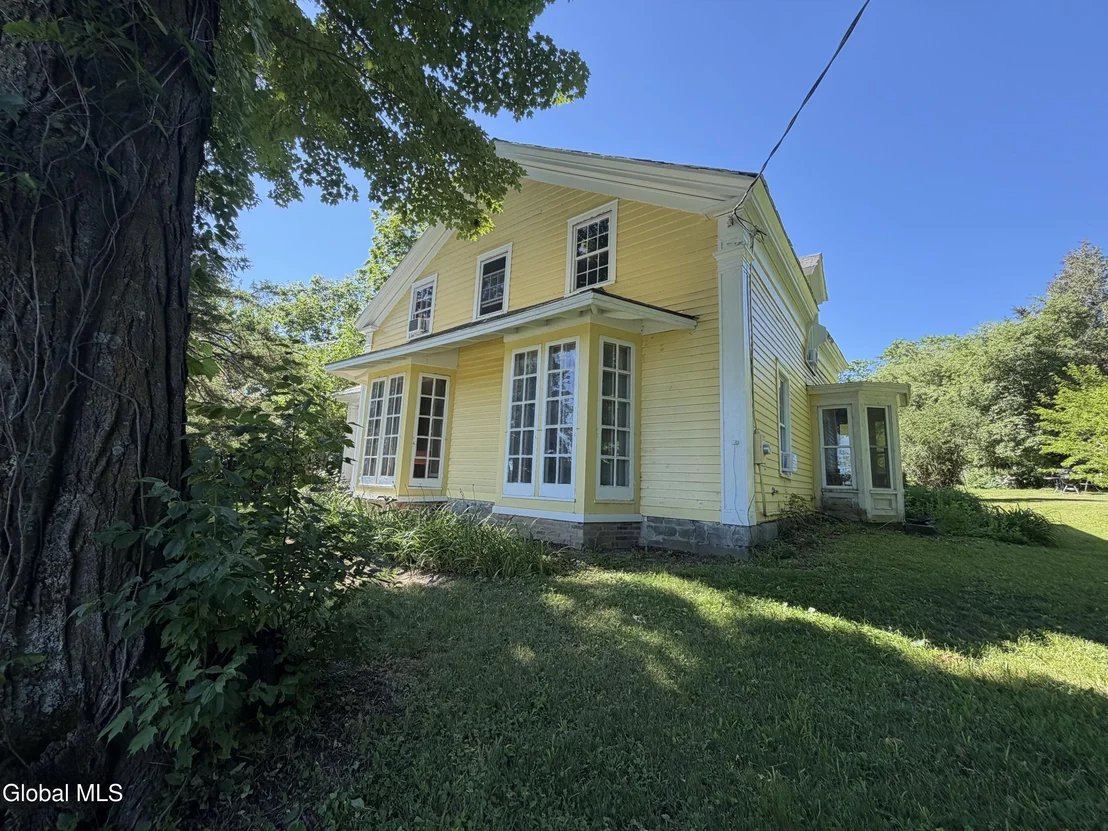 Photo of 2056 Creek Road