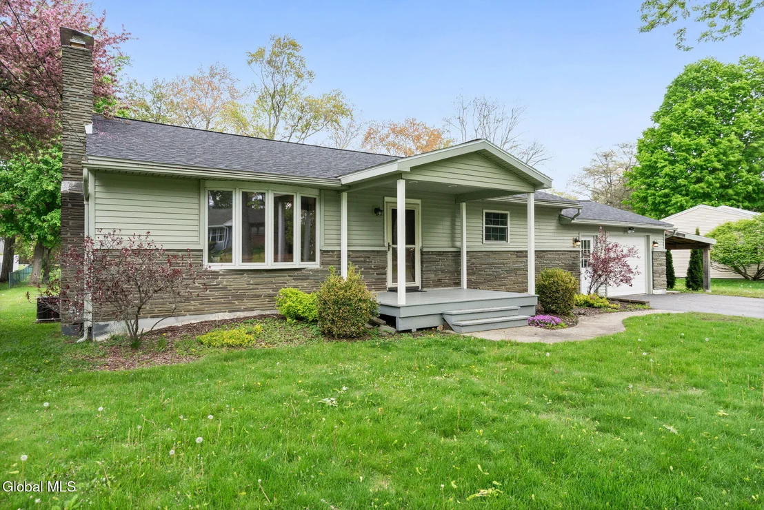 Photo of 16 Ridgewood Lane