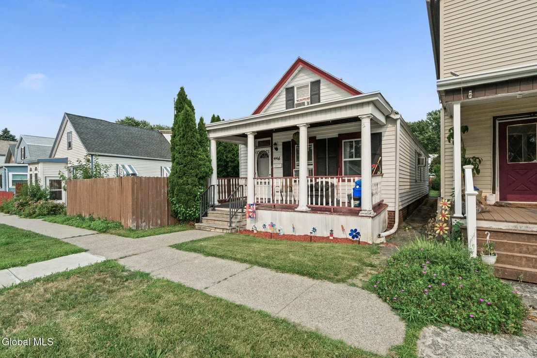 Photo of 446 7th Avenue