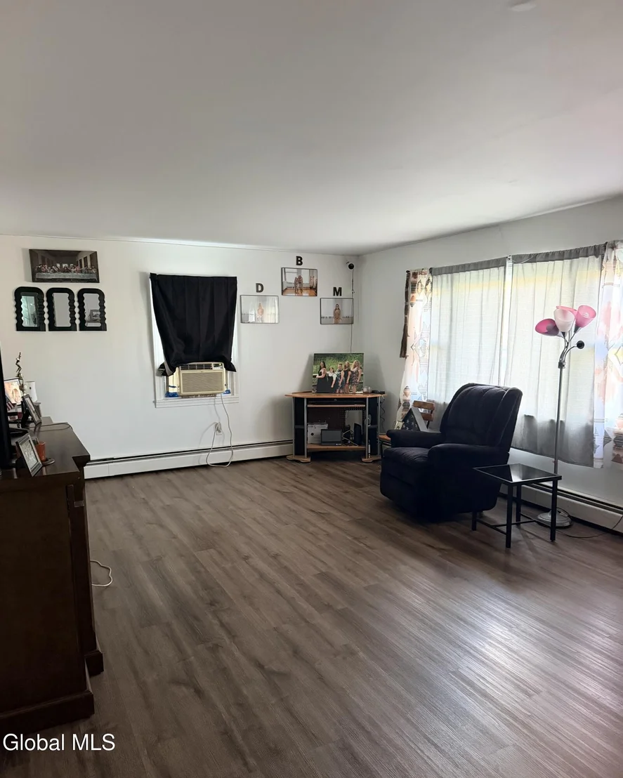 Photo of 4 Circular Drive