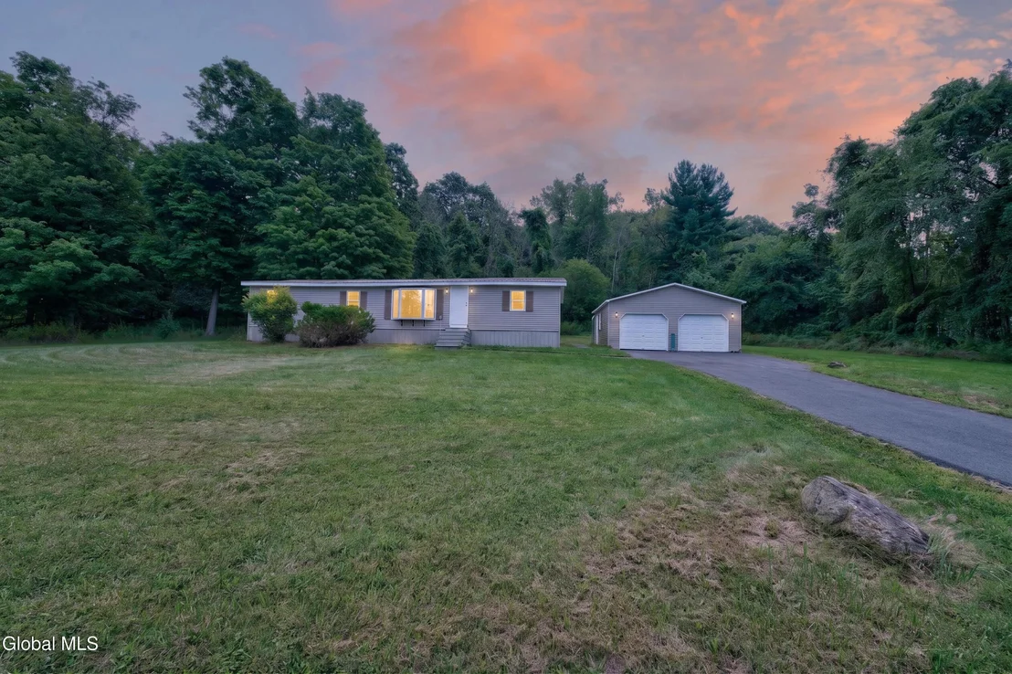 Photo of 683 Knickerbocker Road