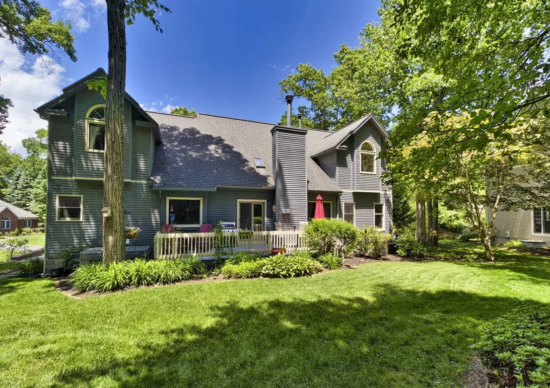 Photo of 54 OAK TREE Lane