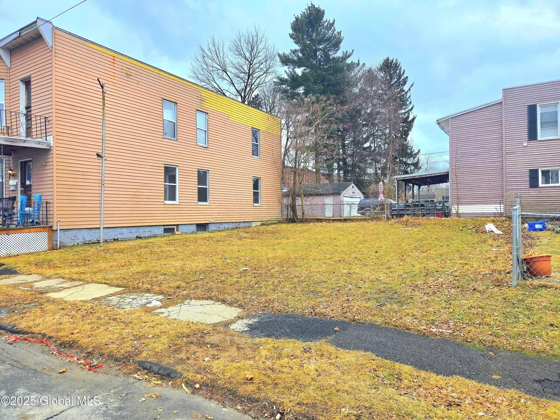 Photo of 4 122nd Street