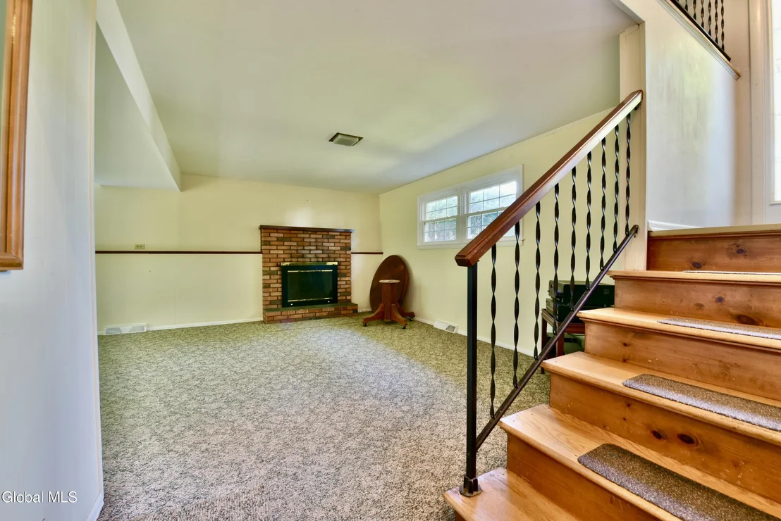 Photo of 4 Cedar Court