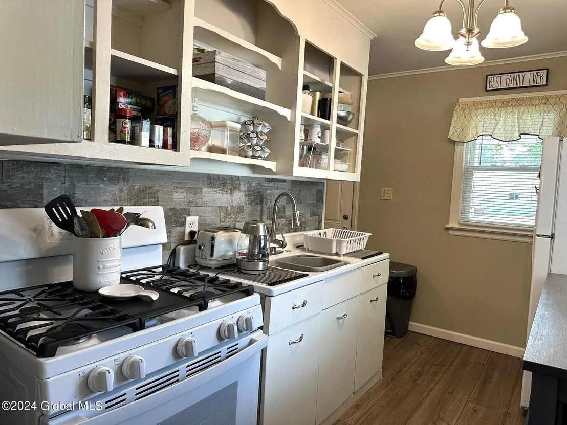 Photo of 309 Chiswell Road