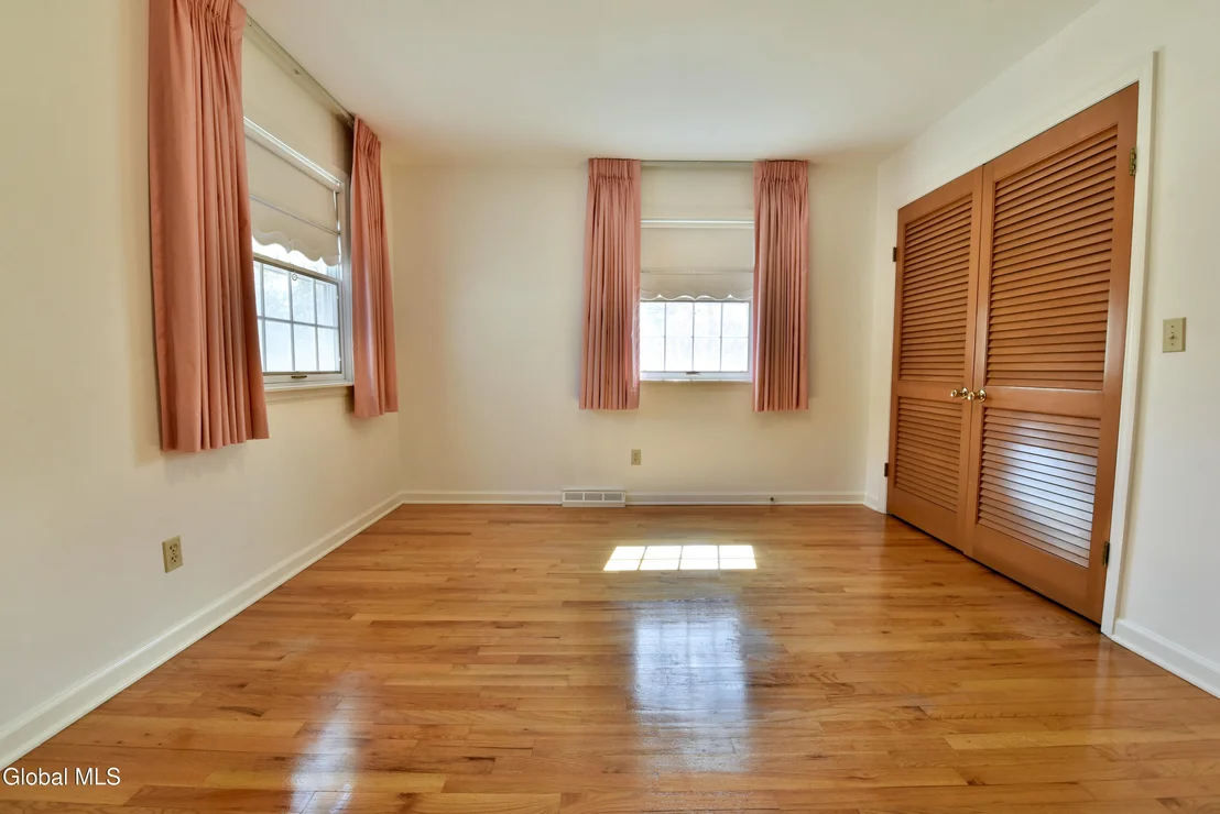 Photo of 1205 Viewmont Drive