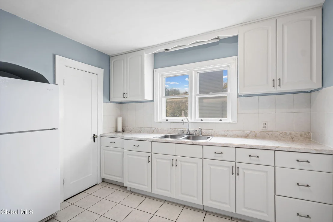 Photo of 1229 Paul Avenue