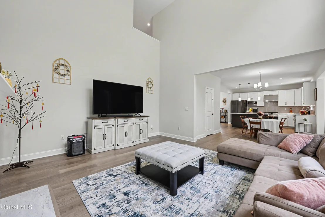 Photo of 30 Greenbrier Way