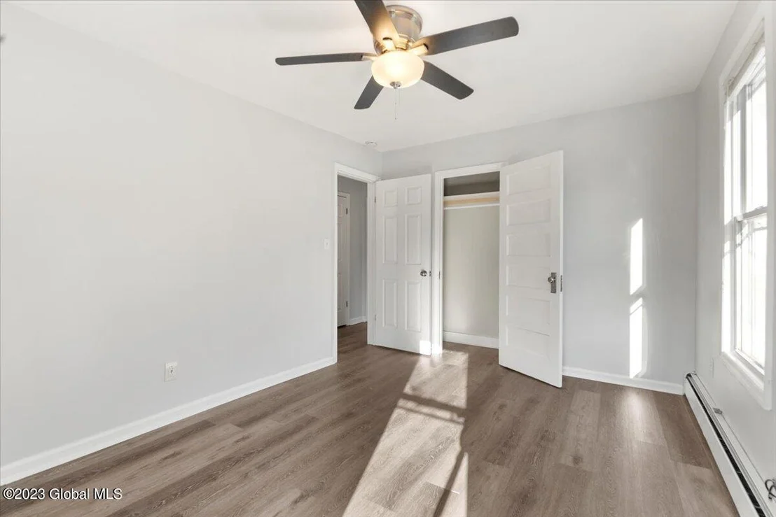 Photo of 160 6th Street