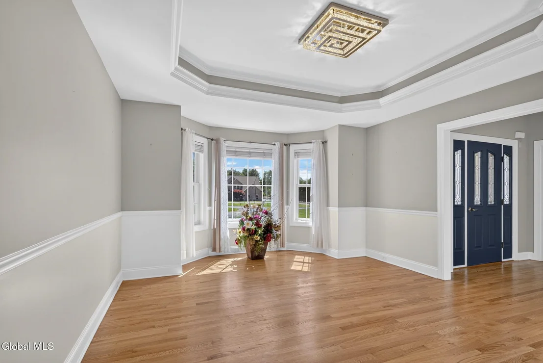Photo of 5 Normandy Square