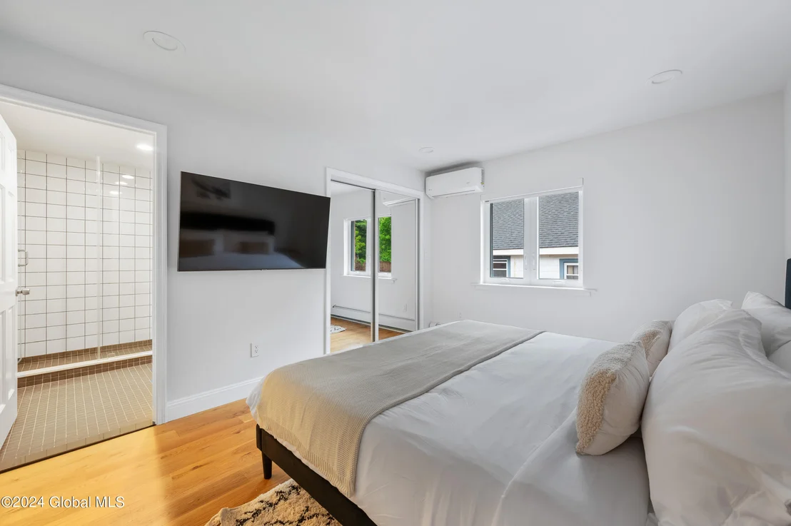 Photo of 5 Wawayanda Place
