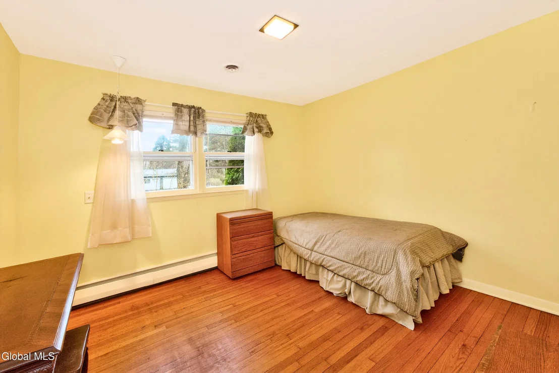 Photo of 7 N Maple Lane