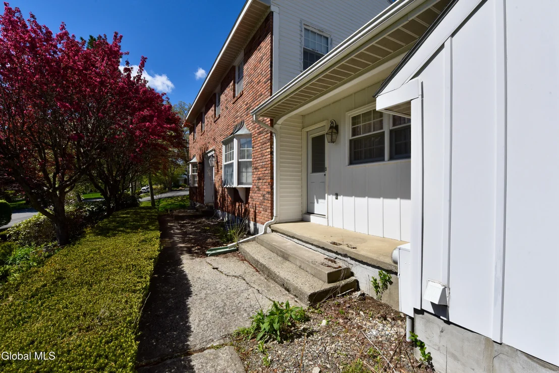 Photo of 1205 Viewmont Drive
