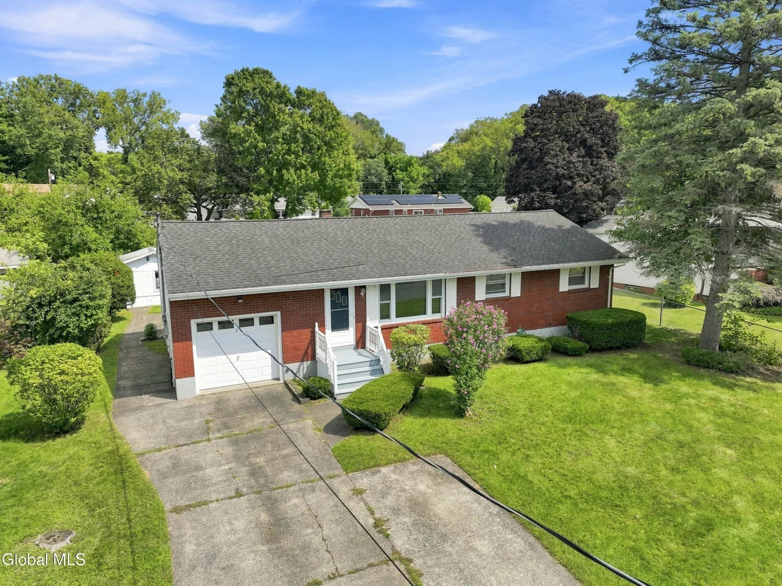 Photo of 4 Pettibone Drive