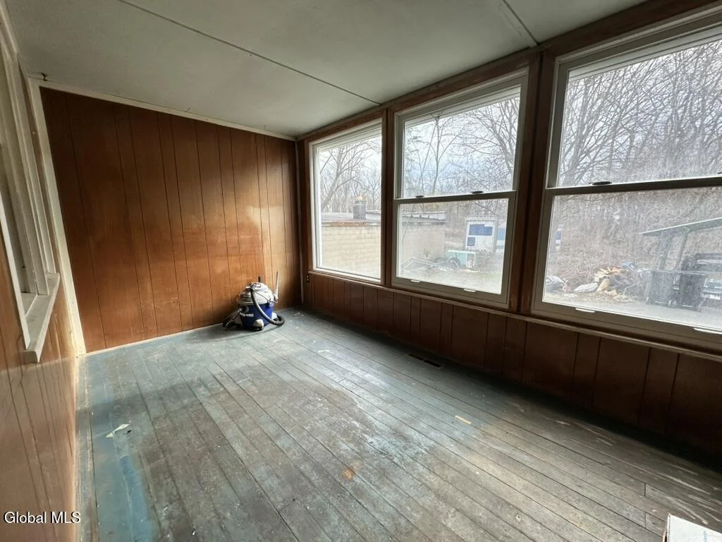 Photo of 382 Ballston Road