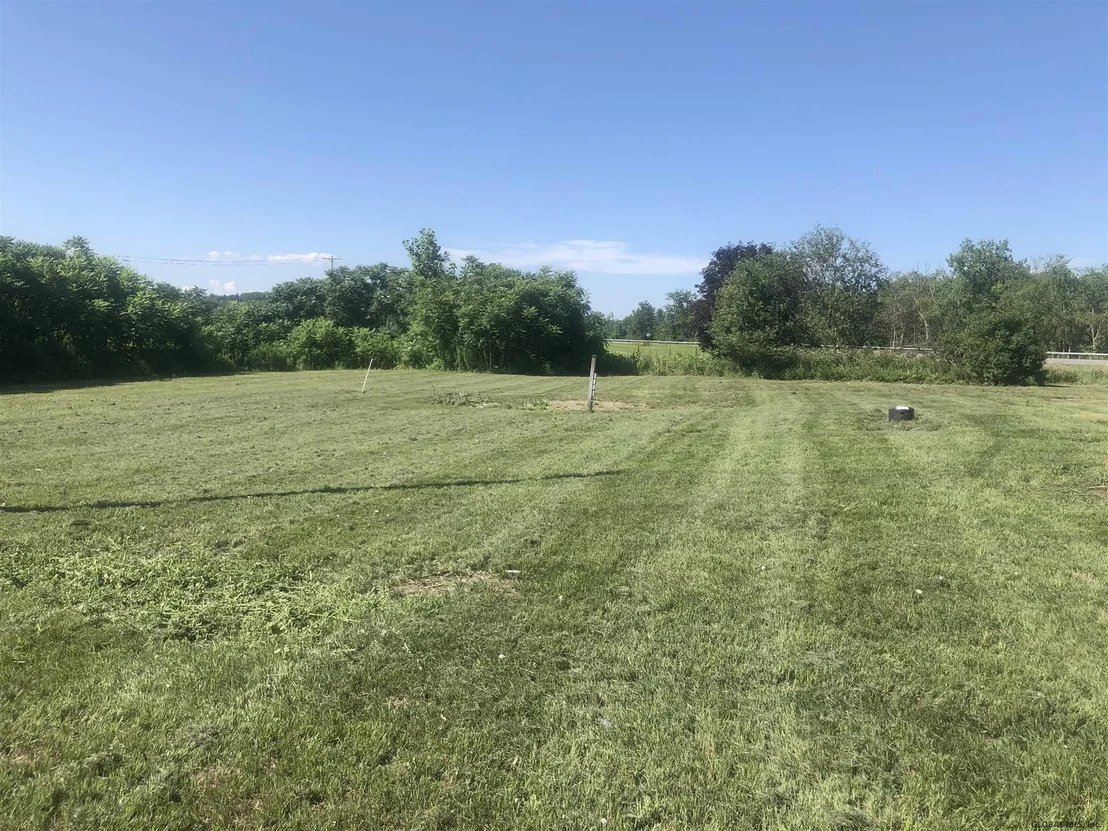 Photo of 1237 W RIVER Road