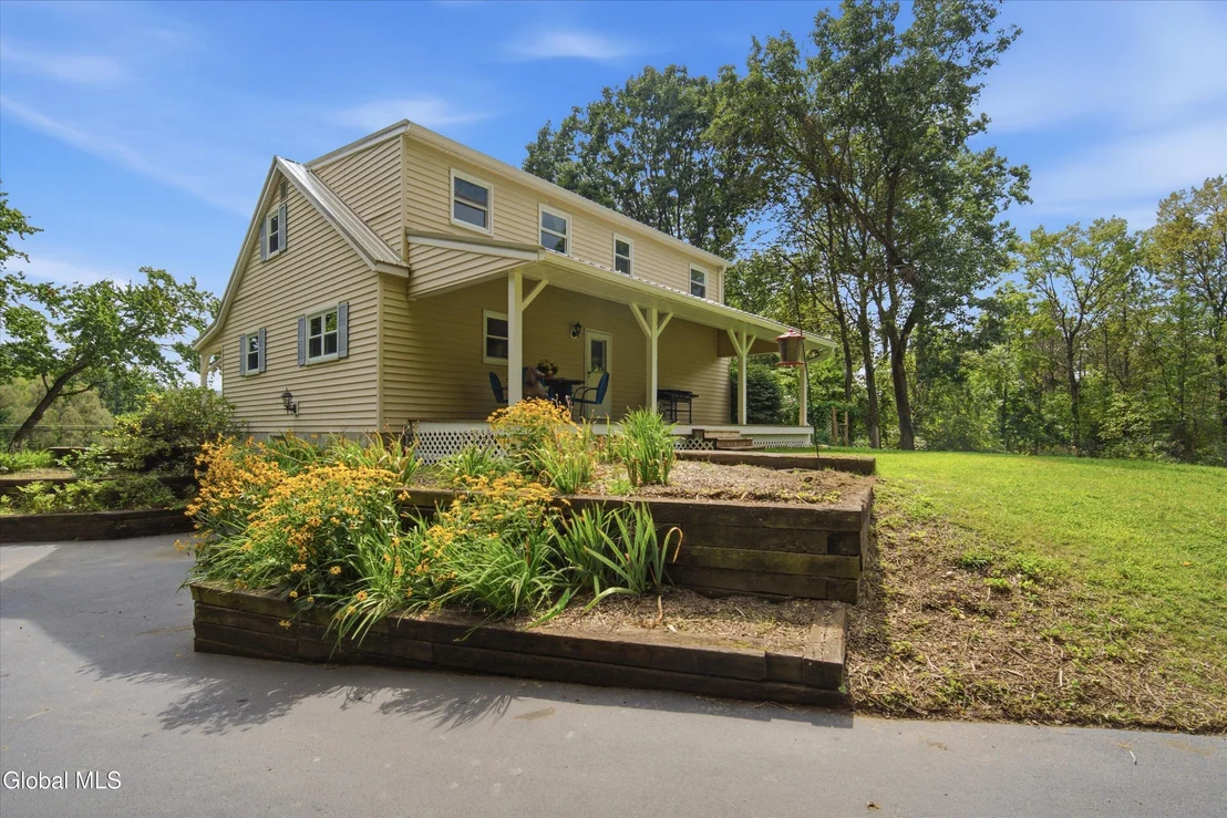 Photo of 1108 North Road