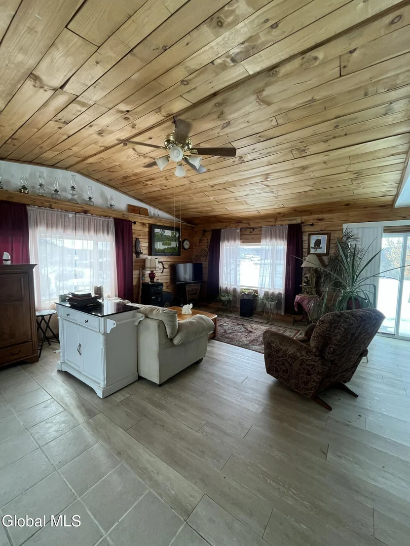 Photo of 47 Valley View Way