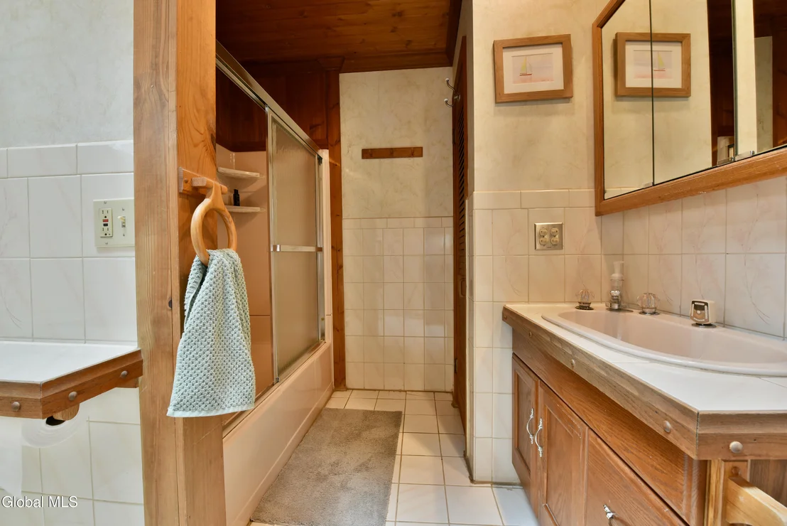 Photo of 87 Lasher Road
