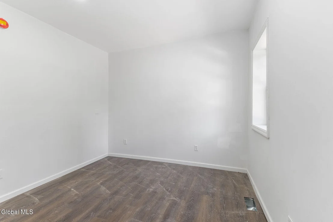 Photo of 5 White Road