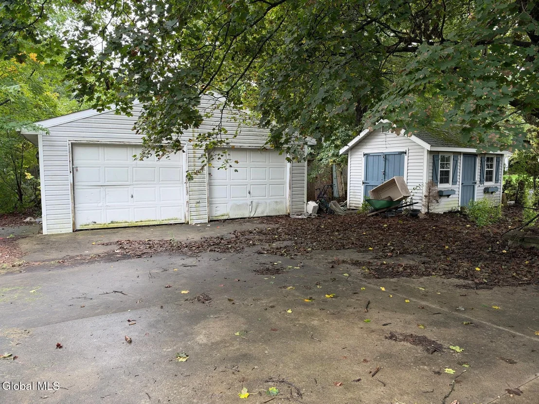 Photo of 1282 Princetown Road