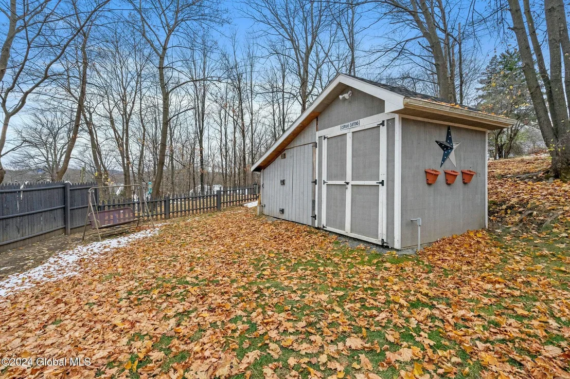 Photo of 35 Mountainview Avenue