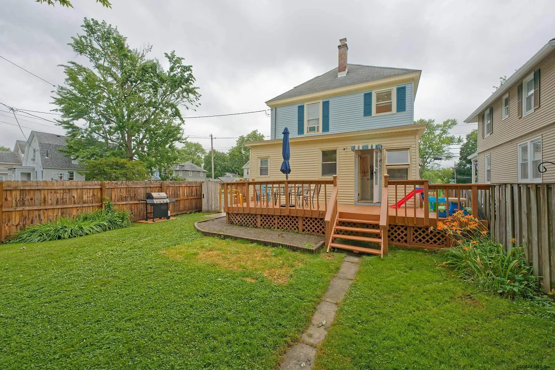 Photo of 115 1ST Street