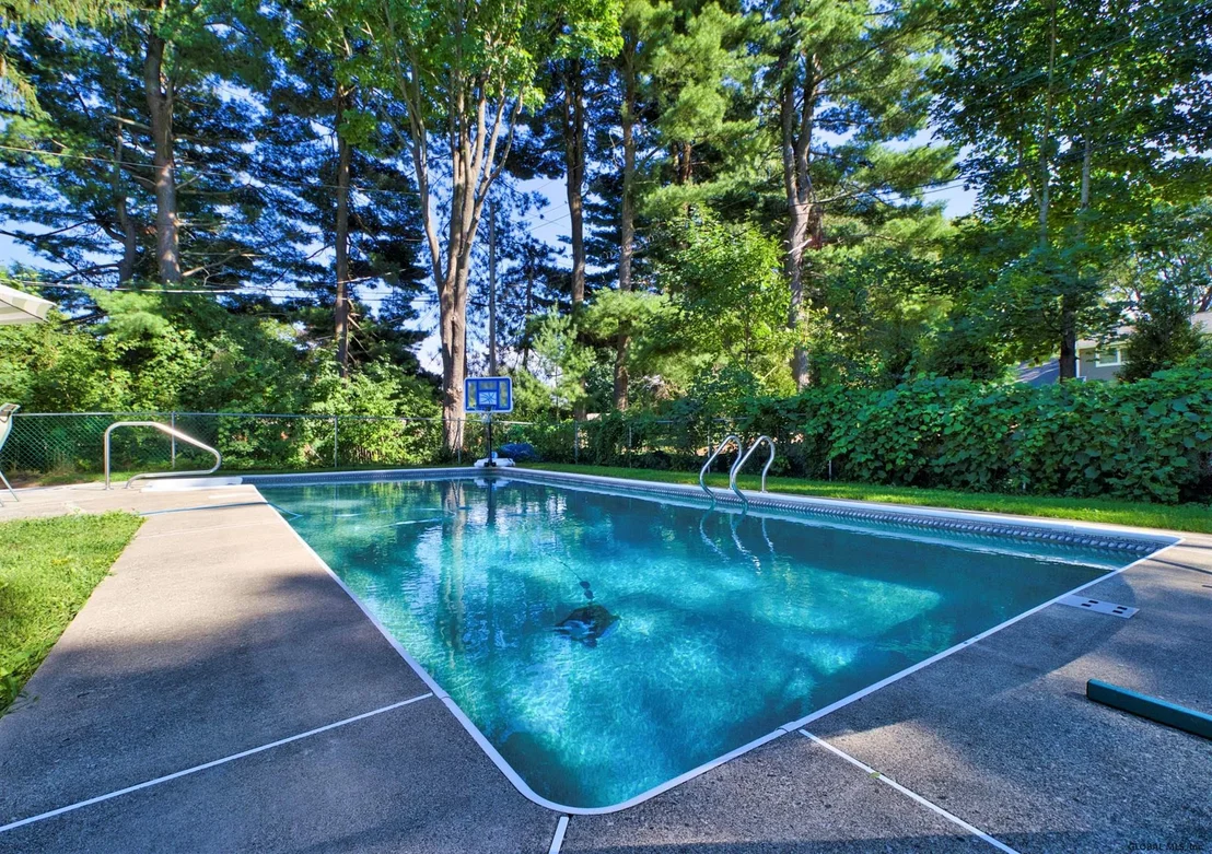 Photo of 2158 RIVER Road