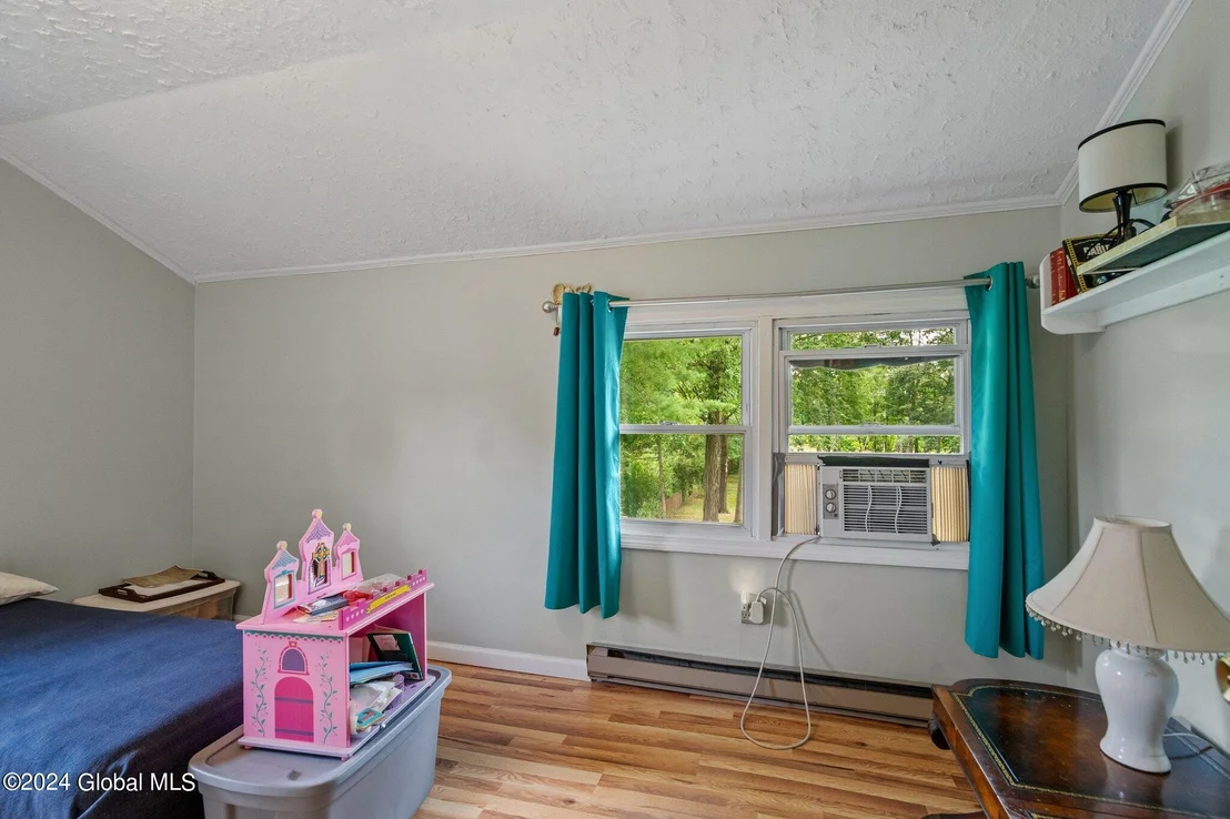 Photo of 136 Fabian Drive