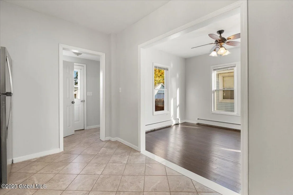 Photo of 160 6th Street