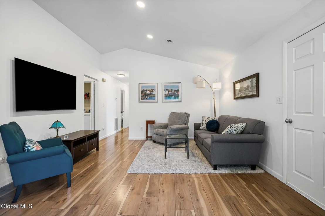 Photo of 702 Cambridge Manor Drive