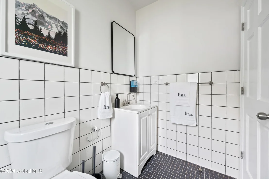 Photo of 5 Wawayanda Place