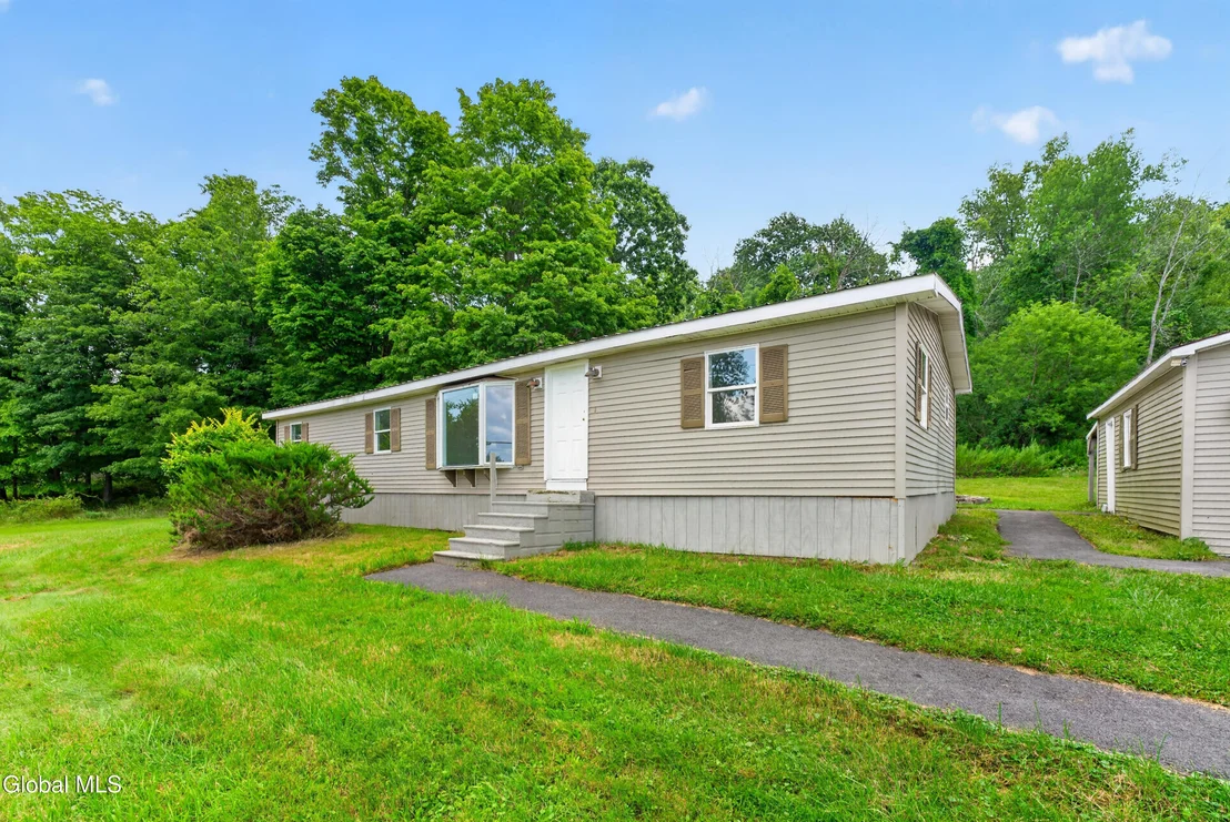 Photo of 683 Knickerbocker Road