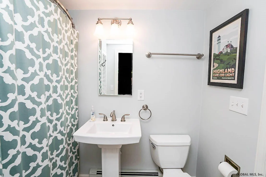 Photo of 31 OXFORD Circle