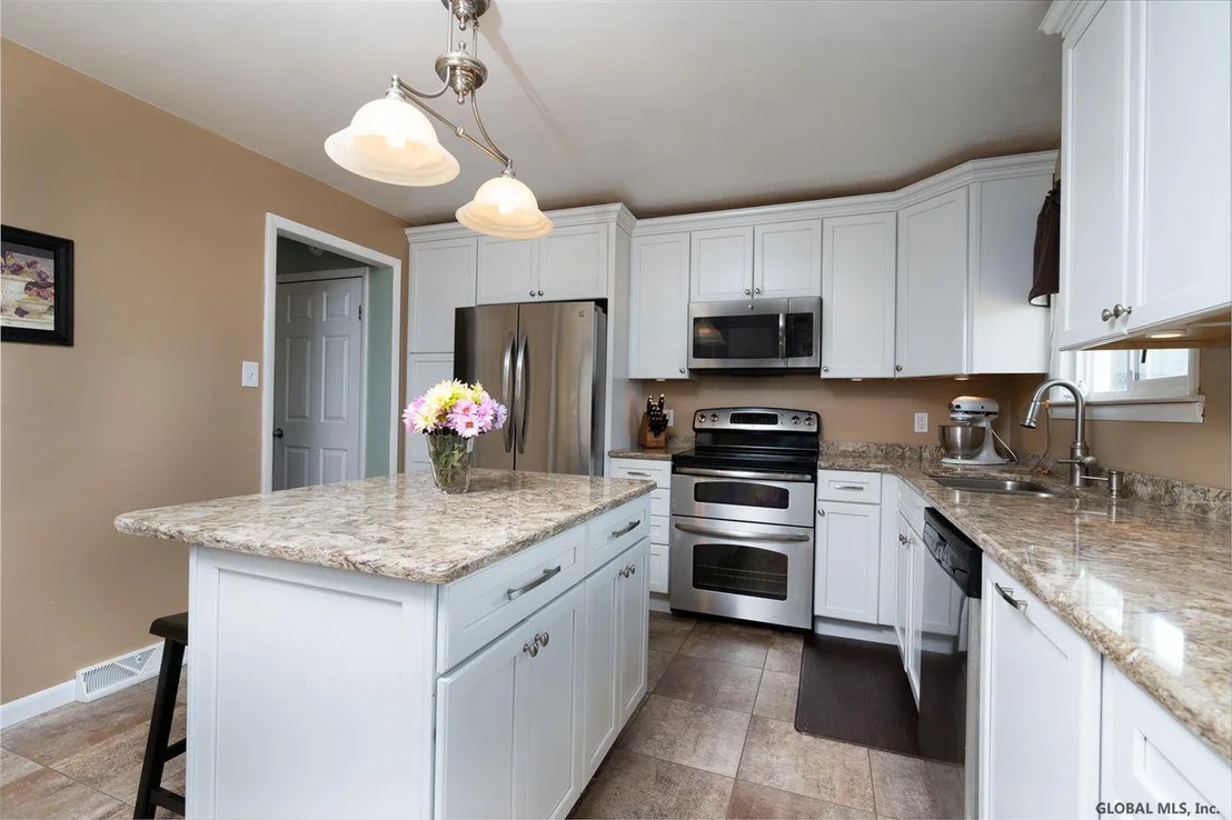 Photo of 2391 BROOKVIEW Road