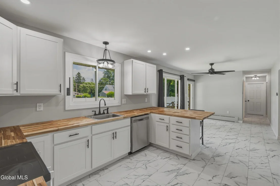 Photo of 10 Kasper Drive