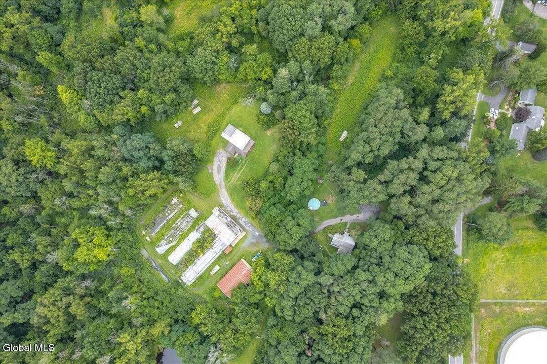 Photo of 4070 River Road